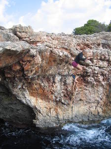 deep water soloing dws majorca cala sa nau kate rich
