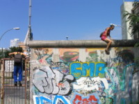 08atdf_de_berlinwall04.jpg