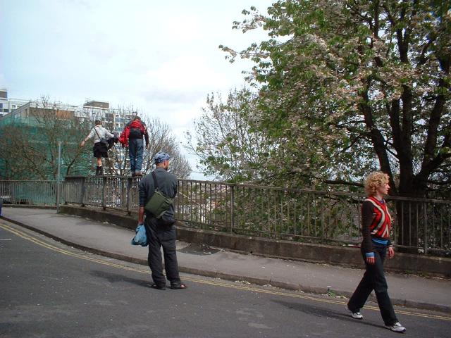 railwalk backwards; streetwalk away