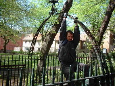 st james barton roundabout hogge fence climbing